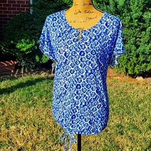 NEW Cato Medallion Print Keyhole Top